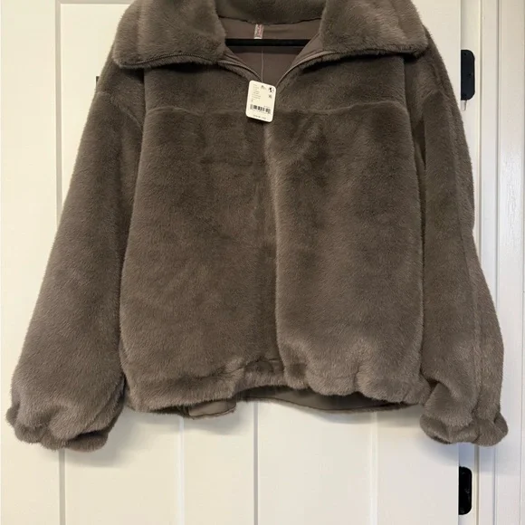 NWT Free People Alpine Faux Fur Half Zip - Picture 4 of 8